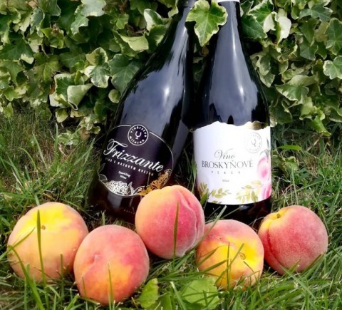 OVOCNÉ VÍNA MILURON